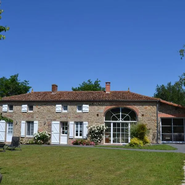 Logis de La Bénétière，位于Le Temple的酒店