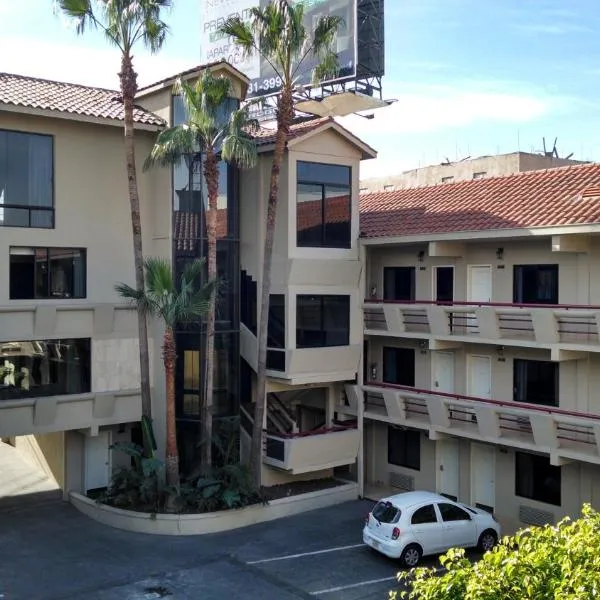 福伦迪勒蒂华纳酒店，位于Rancho La Gloria的酒店