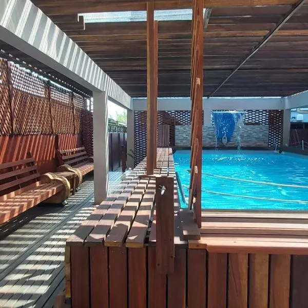 Waterland Suites，位于帕拉马里博的酒店