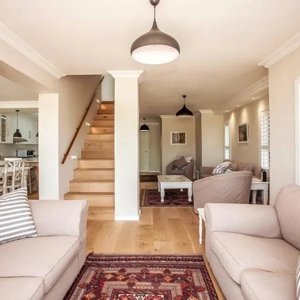 Beachfront Apartment @ Summerseas，位于Summerstrand的酒店