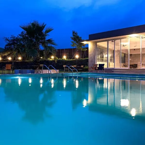 Le Jardin Resort and Spa，位于卡尔贾特的酒店
