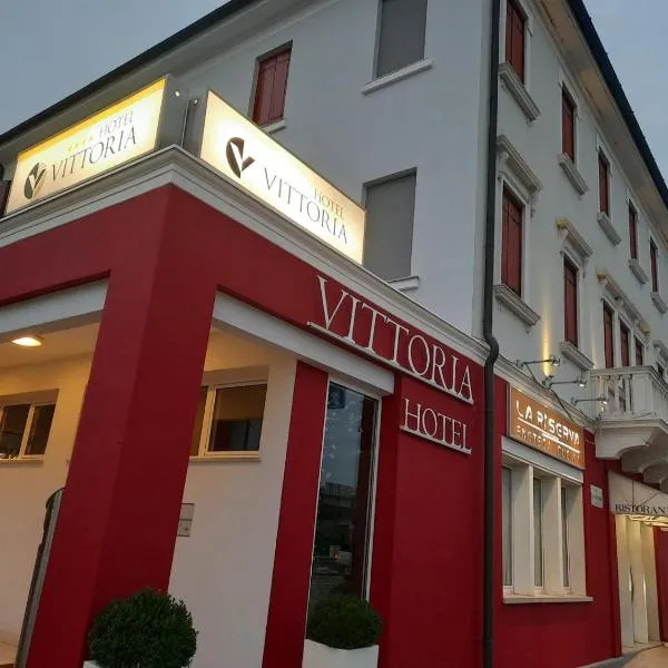 维多利亚酒店，位于Lissaro的酒店
