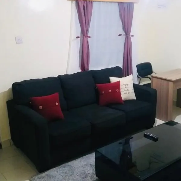 Joshua’s place: cosy furnished one bedroom apt，位于Meru的酒店