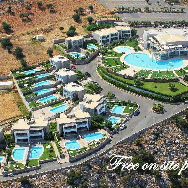 Royal Heights Resort Villas & Spa，位于Tzermiádon的酒店