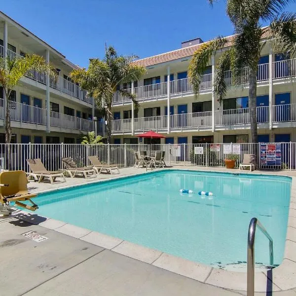 卡宾特里拉北部圣芭芭拉6号汽车旅馆，位于卡宾特里拉的酒店