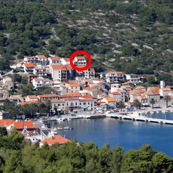 Apartments with parking space Vis - 8531，位于维斯的酒店