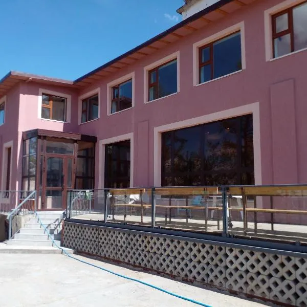 Kharkhorin hostel，位于Harhorin的酒店