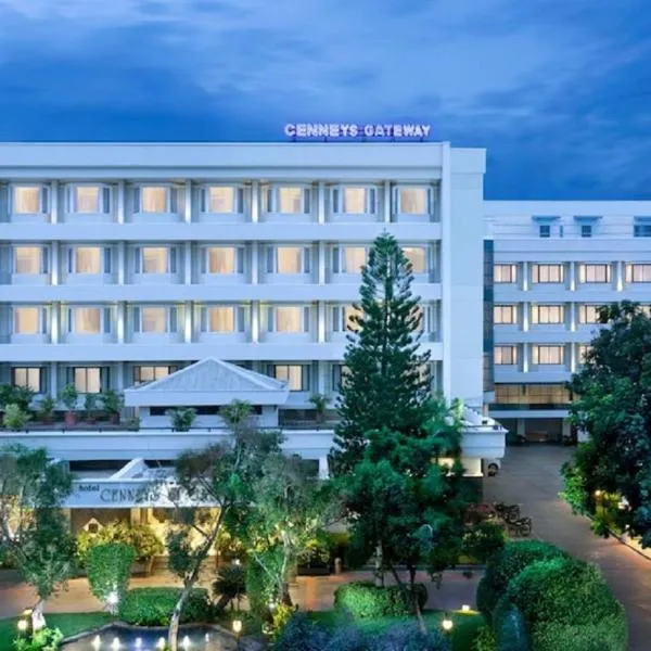 Hotel Cenneys Gateway，位于Salem Junction的酒店