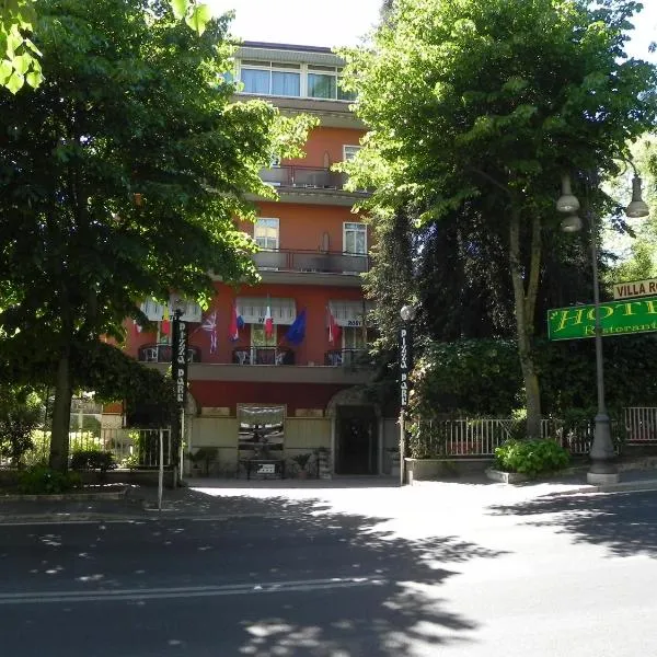 洛比尼亚公寓，位于真扎诺-迪罗马的酒店