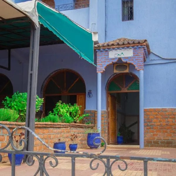 Hotel TOURAGHINE，位于Oued Taghzoute的酒店