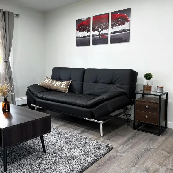 Anchorage midtown apartment- Wyoming 1，位于安克雷奇的酒店