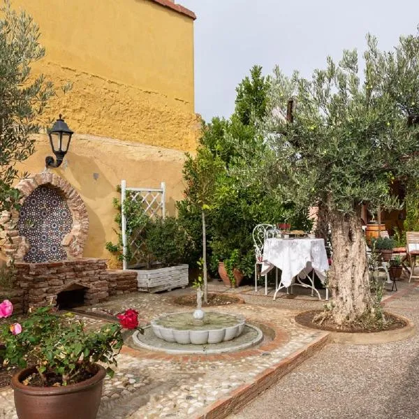 Beautiful Alamedas: casa rural con piscina，位于Siete Iglesias de Trabancos的酒店