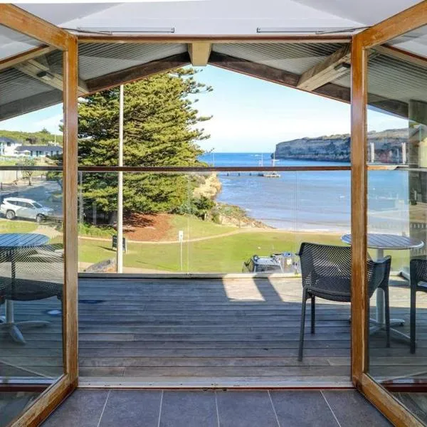 12 Rocks Beach View Loft Central Port Campbell，位于彼得伯勒的酒店