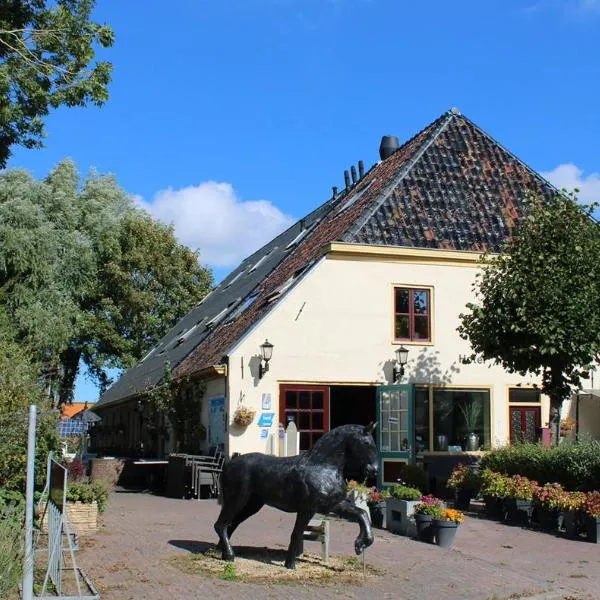 De Oude Smidse，位于Eenrum的酒店