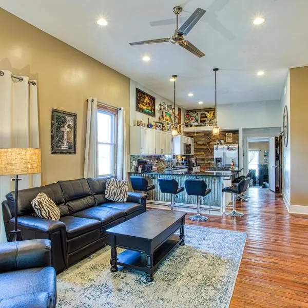 Great Location-5 Bd/3 Ba-Near Expo/UL/Fair/YUM/Zoo，位于路易斯威尔的酒店