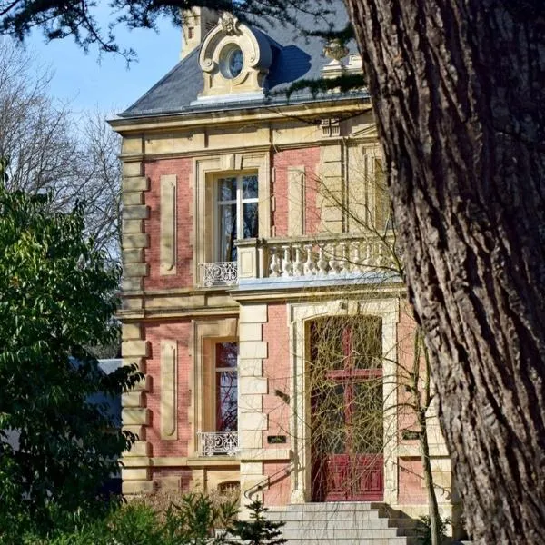 Chambres d'Hôtes Le Clos des Marronniers，位于Douvres-la-Délivrande的酒店