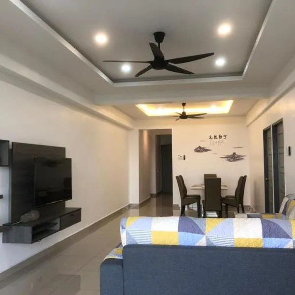 Venus Hollywood Homestay Sitiawan，位于斯里曼绒的酒店