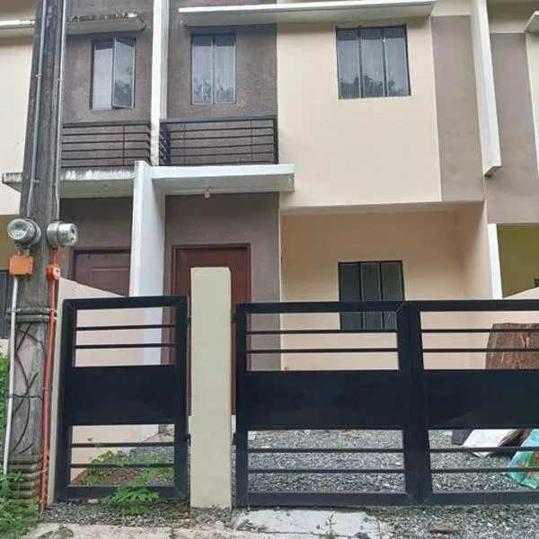 LJ's transient house Northridge Grove, Bria Homes, Tungkong Mangga, SJDM，位于Santo Cristo的酒店