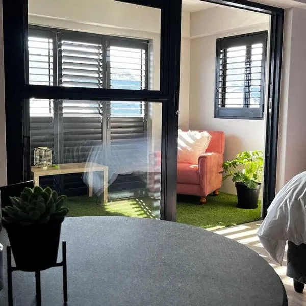 Hermanus Waterfront Apartment No.20，位于赫曼努斯的酒店