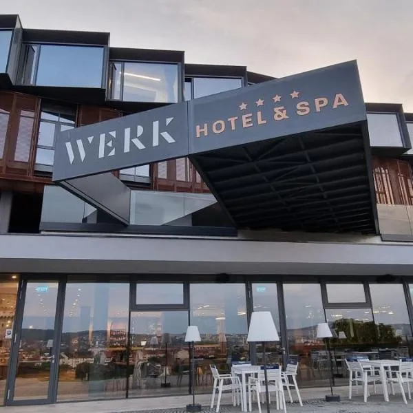 WERK Hotel & SPA，位于Nădăştia de Sus的酒店