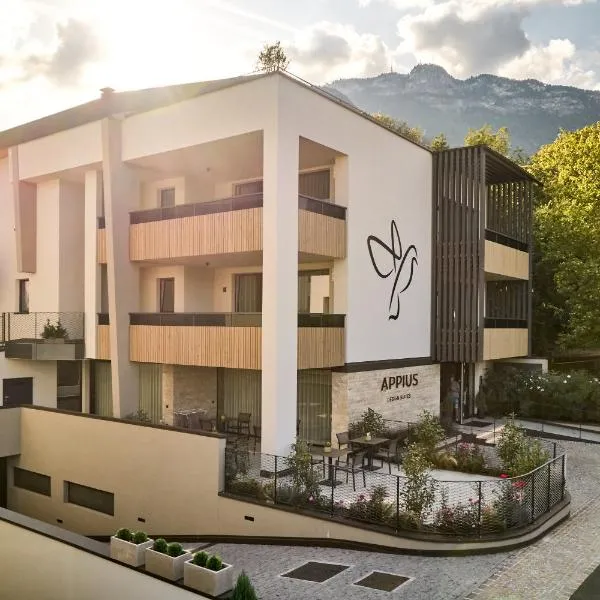 Appius Design Suites B&B - ADULTS ONLY，位于阿皮亚诺苏拉斯特拉达的酒店