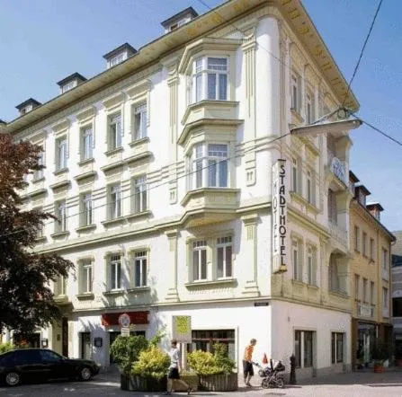 豪泽尔厄克城市酒店，位于Nadelbach的酒店
