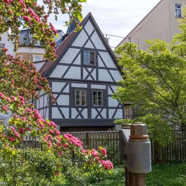 außergewöhnliches, historisches, spätgotisches Wohnhaus von 1519, Gries 5，位于施默尔恩的酒店