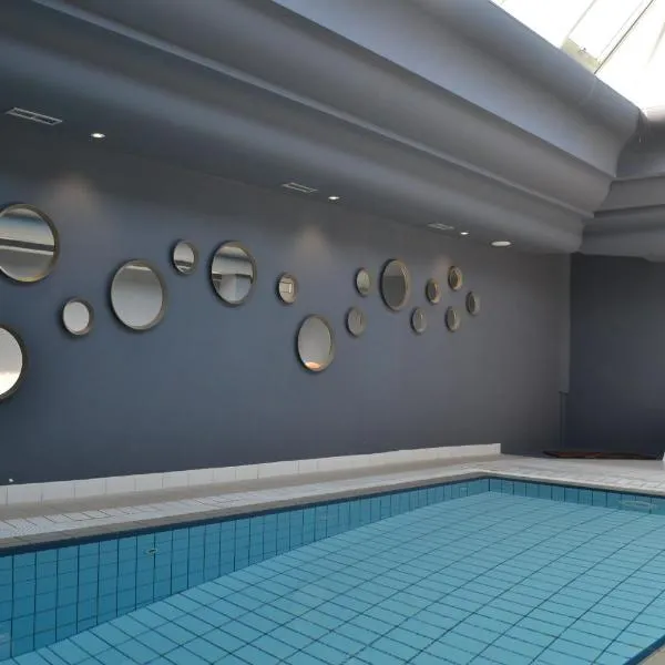 Logis Hôtel Le Calluna Restaurant La Flottille，位于普雷法艾伊的酒店
