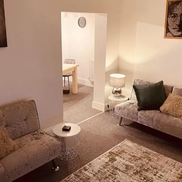 Luxury Suite 3 bed apartment sleeps 6-8，位于布莱克浦的酒店