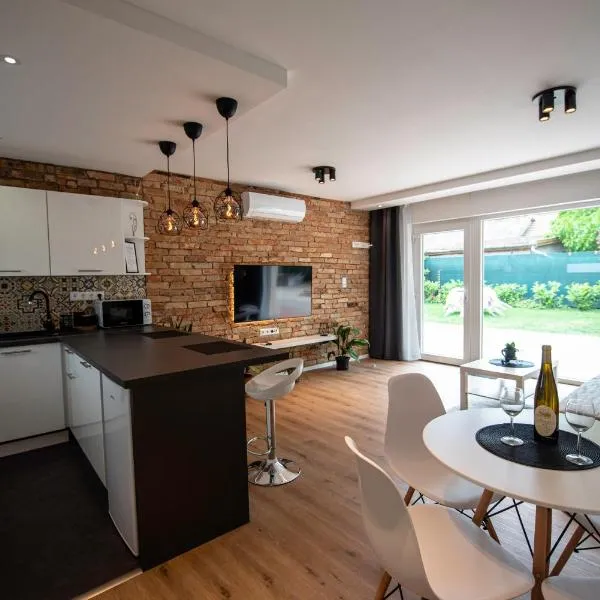 Pitypang Apartman Kápolnásnyék，位于Kápolnásnyék的酒店