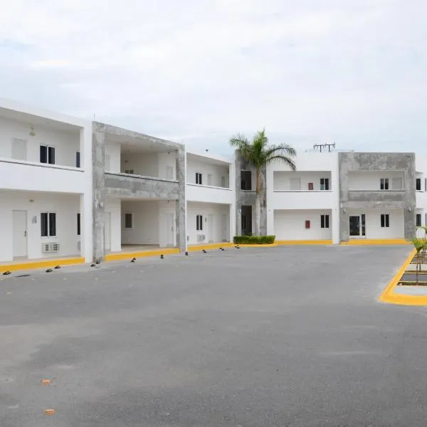 HOTEL MONARCA，位于维多利亚城的酒店