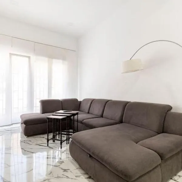 Apartamento en Planta Baja en Badalona，位于巴达洛纳的酒店