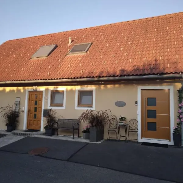 Appartement Fam.Kremser，位于洛伊查赫的酒店