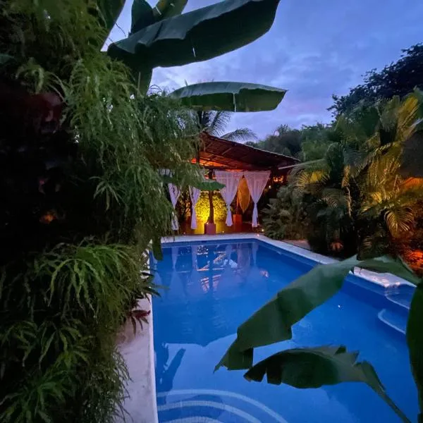 The Inner Light Yoga Lodge，位于萨玛拉的酒店