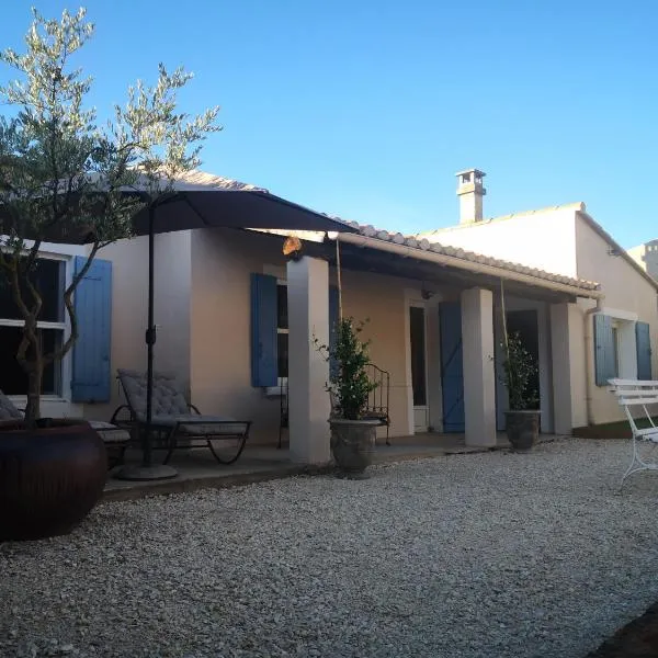 Gîte paisible aux pieds des Alpilles, parking privé，位于圣雷米普罗旺斯的酒店