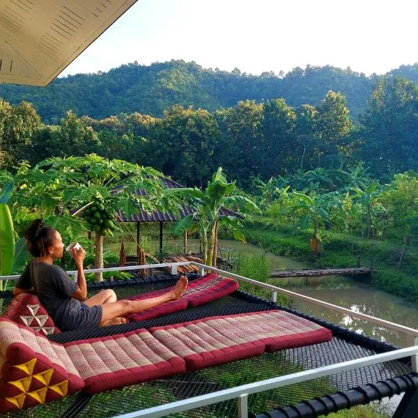 True Nature Chiang Mai - Yoga & Meditation Homestay Retreat，位于Ban Pang Luang的酒店