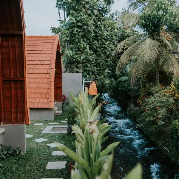 Kubu River View，位于Ambengan的酒店