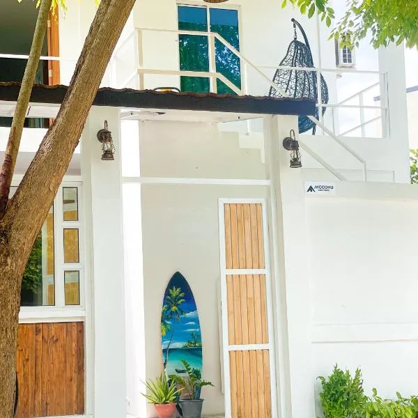 Moodhu Surf House，位于卡夫环礁的酒店