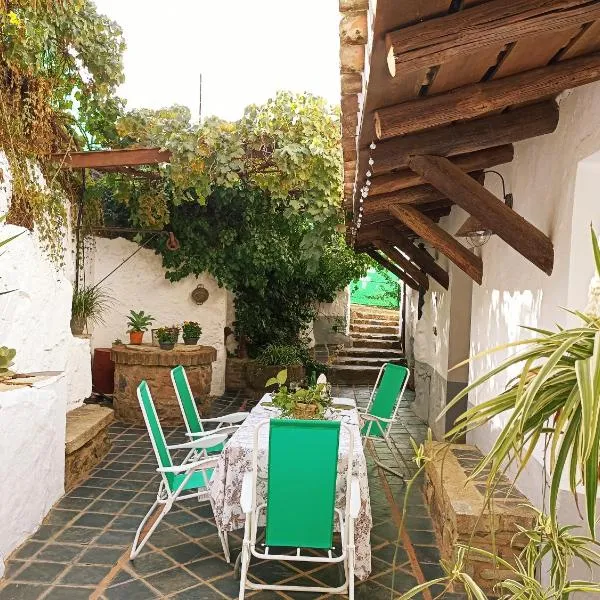 La Era de San Blas，位于丰特斯-德莱昂的酒店