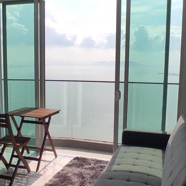 Infinite Seaview with Penang Bridge Suite with Sunrise up to 11 person，位于峇六拜的酒店