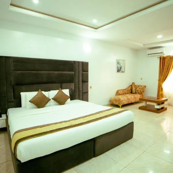 247 Luxury Hotel & Apartment Ajah，位于Aiyeteju的酒店