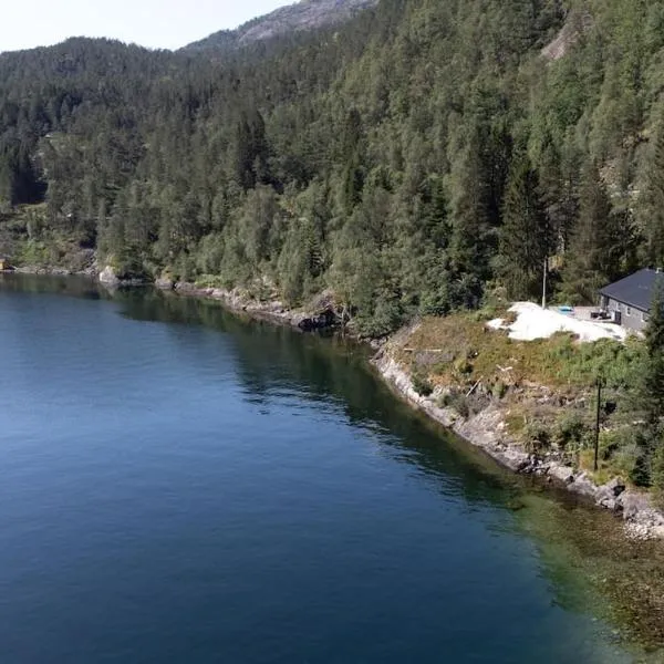 Modalen Fjord Cottage，位于Mo的酒店