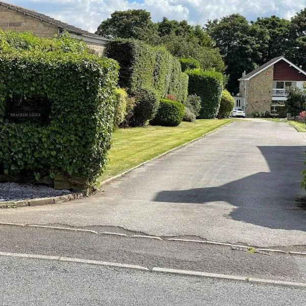 Brighouse Studio - Pet Friendly! - Free Parking，位于布里格豪斯的酒店