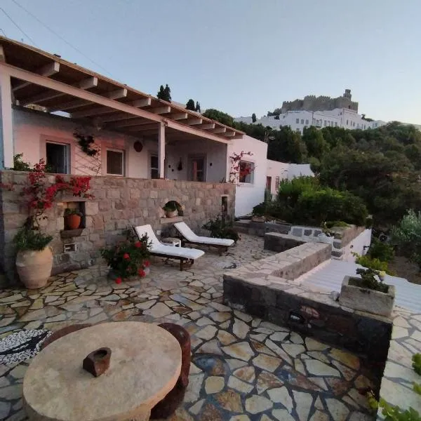 Patmos Chora traditional villa Genadio，位于Grikos的酒店