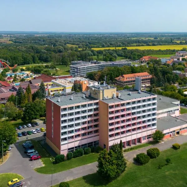 Hunguest Hotel Freya，位于佐洛卡罗斯的酒店