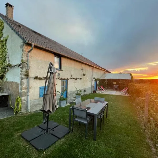 Gîte La Petite-Marche, 3 pièces, 4 personnes - FR-1-489-159，位于Lussat的酒店