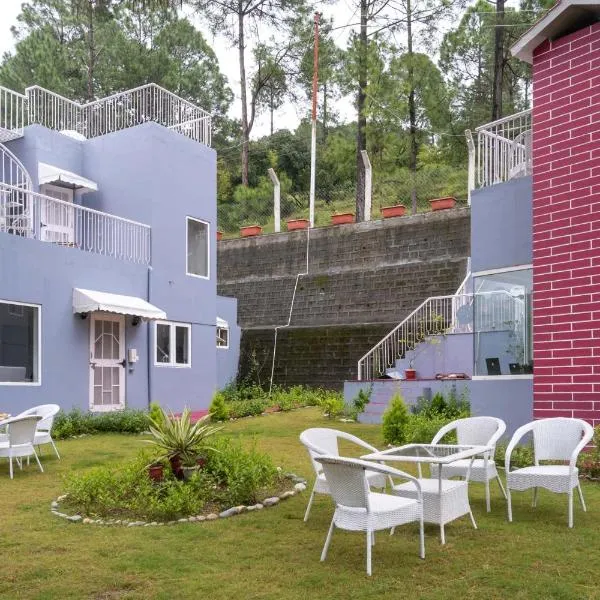 StayVista at Pines & Fir - Sprawling Gardens with Seating and Swings，位于Dwārīkhāl的酒店
