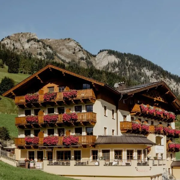 Berghotel Alpenklang，位于Hallmoos的酒店