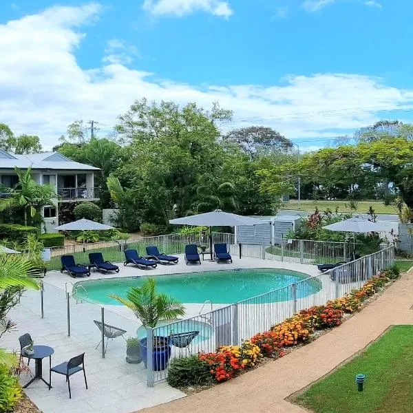 Noosa River Retreat Apartments - Perfect for Couples & Business Travel，位于特万庭的酒店