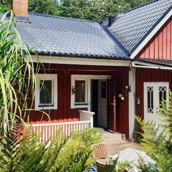 Holiday home Annerstad，位于Strömsnäsbruk的酒店